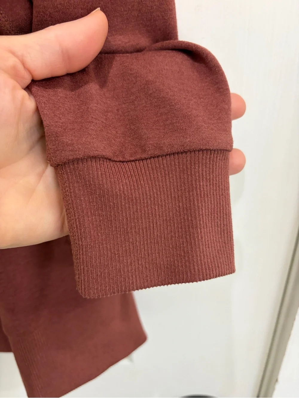 Vuori Women’s Halo Crewneck pullover, Small, Rosewood - Picture 11 of 16